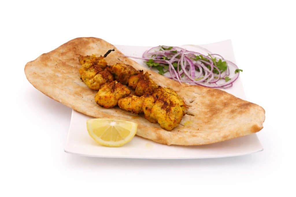 د چرګ کباب له ډوډۍ سره
